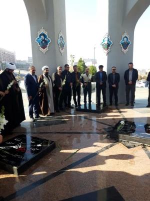 تجدید میثاق با شهدا در مراسم غبارروبی مزار شهدای گمنام دانشگاه علوم پزشکی تبریز