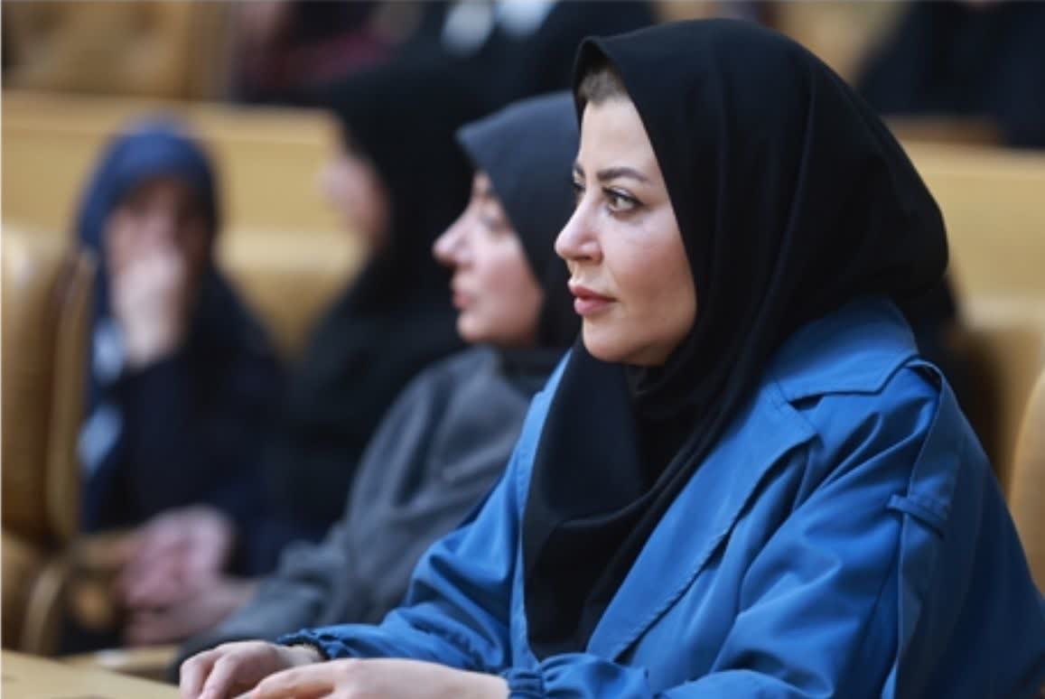 بانوی شاخص حوزه سلامت در مراسم بزرگداشت روز زن با رئیس‌جمهور دیدار کرد.