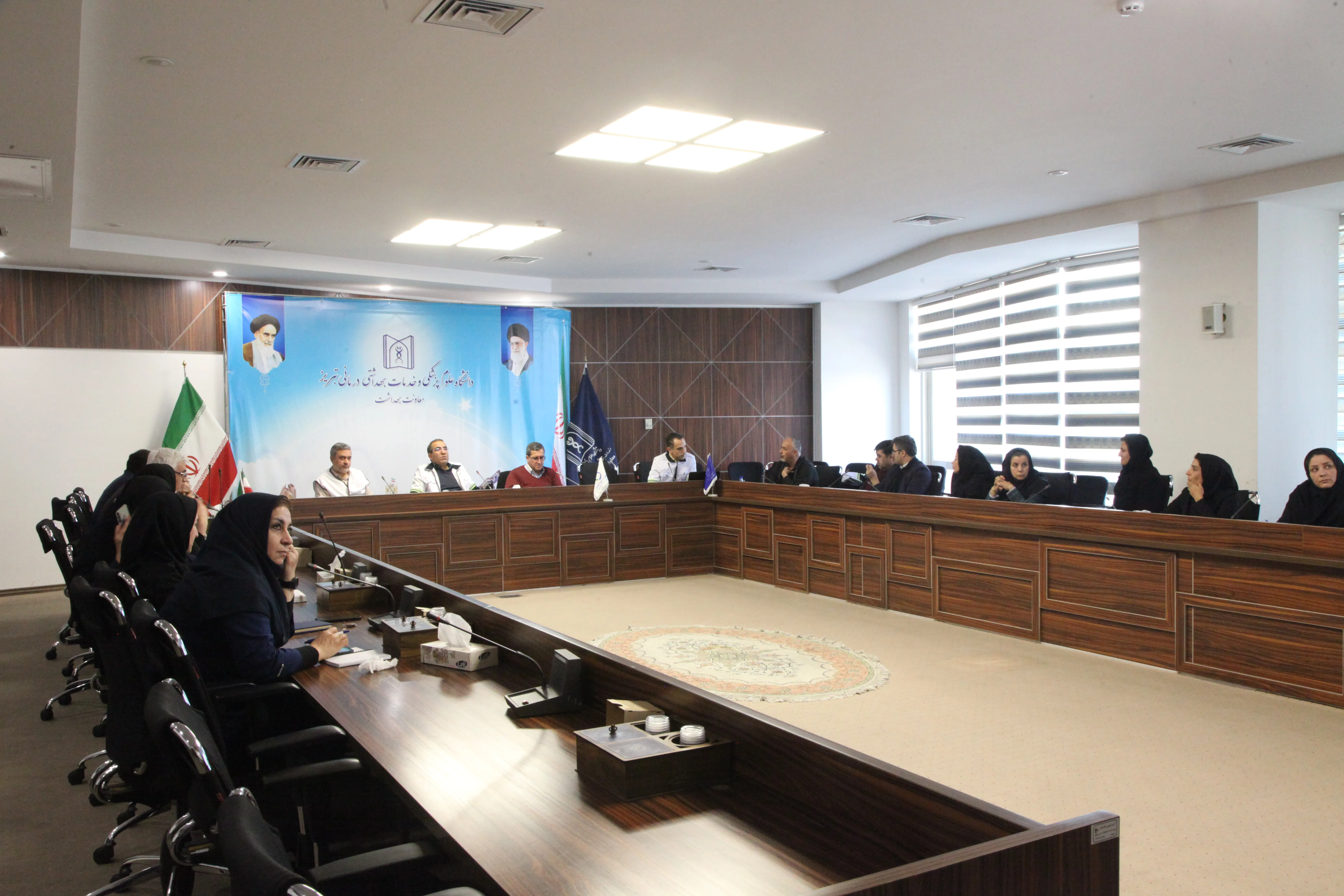 برگزاری جلسه کمیته فرماندهی حادثه معاونت بهداشت دانشگاه با تمرکز بر آمادگی در تهدیدات نظامی و تخریب زیرساخت‌ها