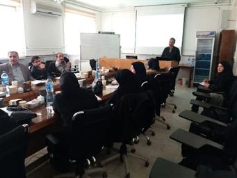 برگزاری نشست فصلی گروه دارو و آزمایشگاه  