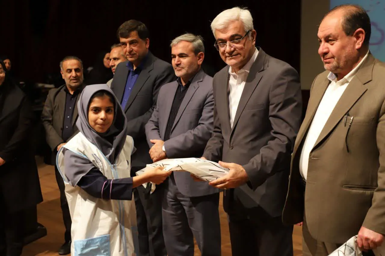 دانش آموزان به عنوان آینده سازان کشور می توانند یکی از بازوان اجرائی حوزه سلامت باشند. 