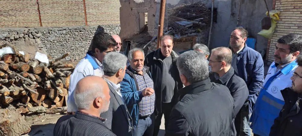 بازدید کارگروه استانی بهسازی محیط روستاها از روستای زینجناب