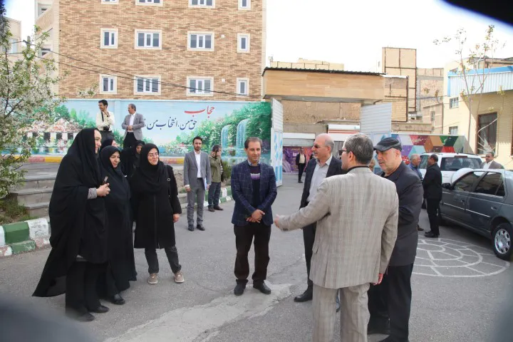 زنگ سلامت درمدرسه شهید برون بری تبریز همزمان با سراسر کشور به صدا در آمد.