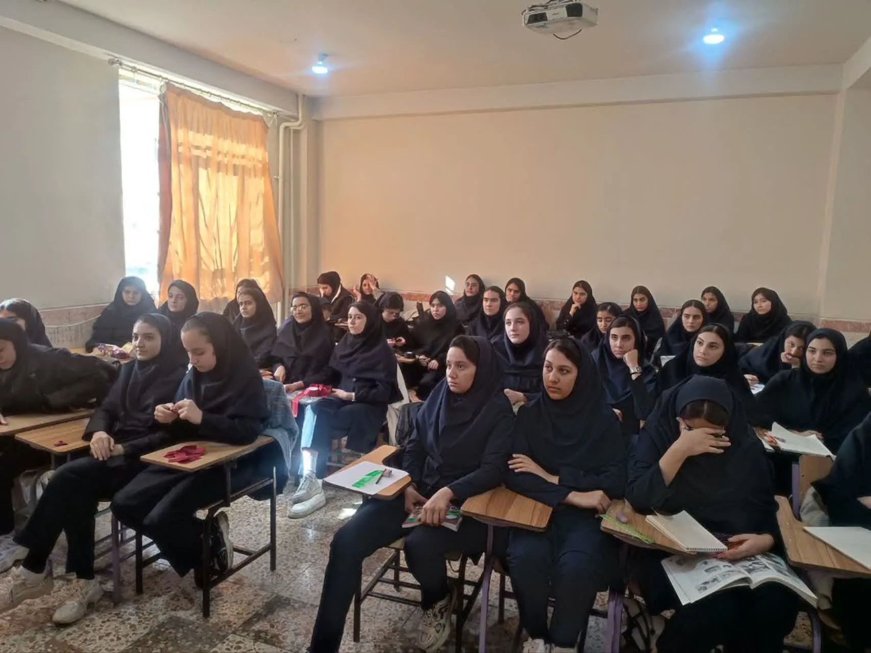 کارگاه آموزشی پیشگیری از مسمومیت با مونوکسیدکربن در شهرستان مرند برگزار شد.